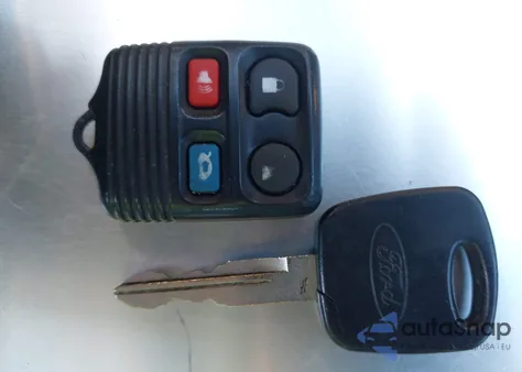 2002 Ford Mustang из США, поврежденный, VIN 1FAFP404X2F165897